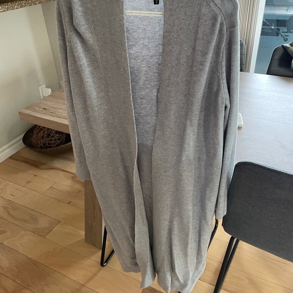 Brand new Cardigan - Picture 4 of 5